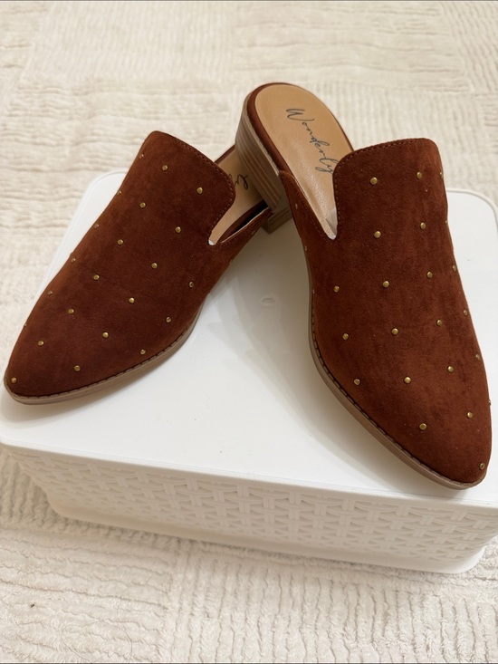 Wonderly Shoes - Wonderly Rust Brown Suede Studded Mules